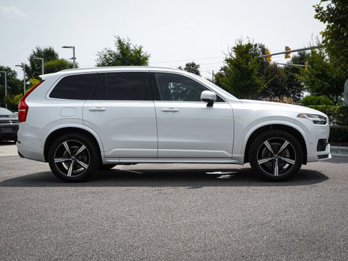 Used 2019 Volvo XC90 T6 R-Design w/ Advanced Package AWD/4WD image 11