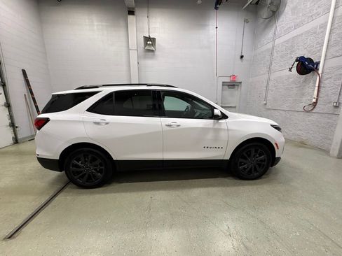 Used 2024 Chevrolet Equinox RS w/ RS Leather Package AWD/4WD image 3