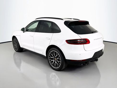 Certified 2018 Porsche Macan AWD/4WD image 3