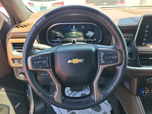 Certified 2024 Chevrolet Suburban High Country w/ Advanced Technology Package AWD/4WD image 31