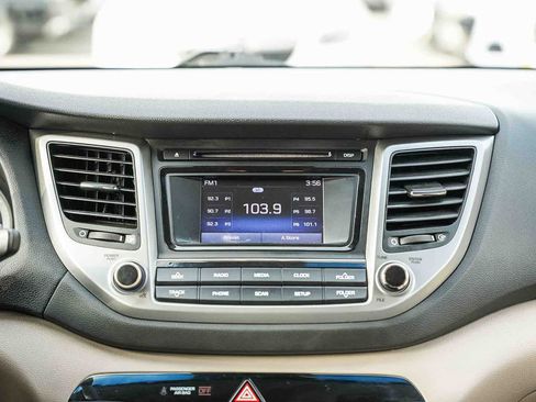 Used 2018 Hyundai Tucson SE image 14