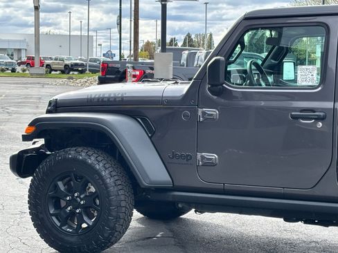 Used 2023 Jeep Wrangler Unlimited Sport AWD/4WD image 6