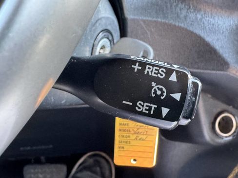 Used 2014 Toyota Yaris LE image 9