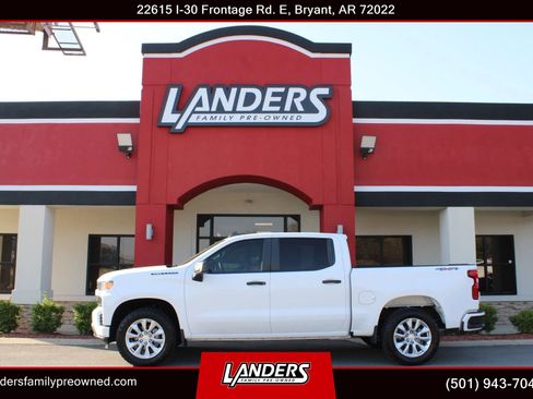 Used 2020 Chevrolet Silverado 1500 Custom w/ Custom Value Package image 1