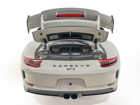 Used 2018 Porsche 911 GT3 RWD image 40