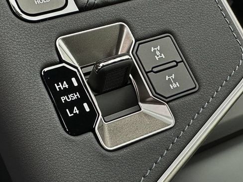 New 2026 Lexus GX 550 AWD/4WD image 23