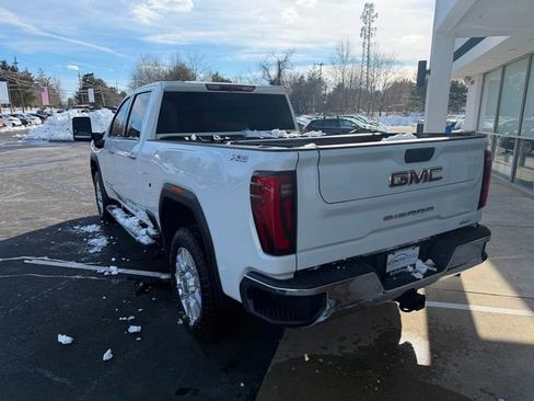 Used 2024 GMC Sierra 2500 SLT w/ SLT Premium Package image 4