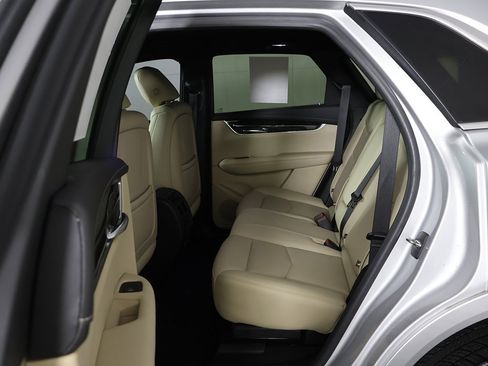 Used 2019 Cadillac XT5 AWD image 27