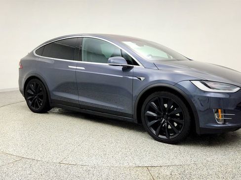 Used 2018 Tesla Model X 100D image 3
