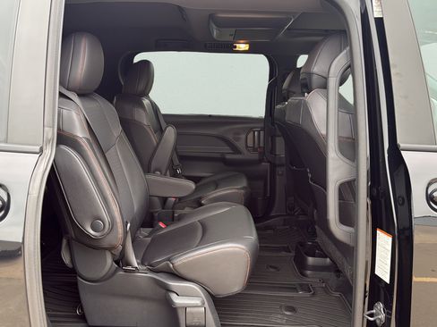 Used 2023 Toyota Sienna XSE w/ XSE Plus Package AWD/4WD image 13
