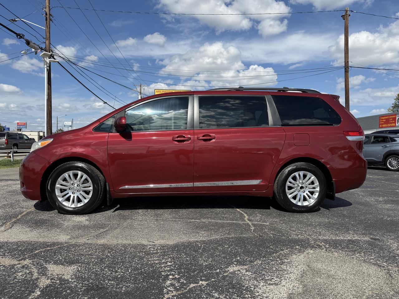 Used 2012 Toyota Sienna XLE FWD image 8