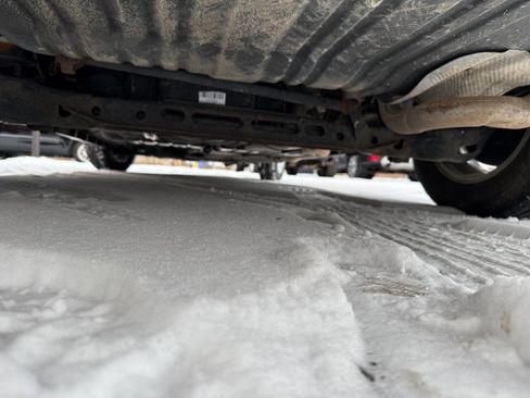 Used 2016 Chrysler Town & Country Touring w/ Driver Convenience Group image 39