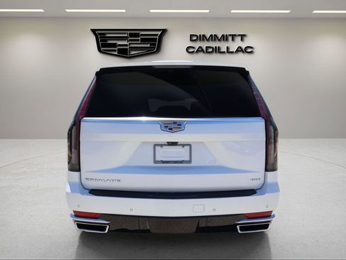 Used 2023 Cadillac Escalade Premium Luxury w/ Performance Package AWD/4WD image 4