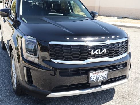 Used 2022 Kia Telluride LX FWD image 9