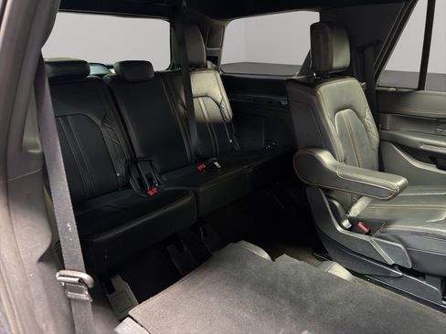 Used 2023 Ford Expedition Platinum AWD/4WD image 20