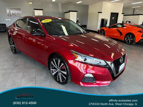 Used 2019 Nissan Altima 2.5 SR w/ SR Premium Package image 2