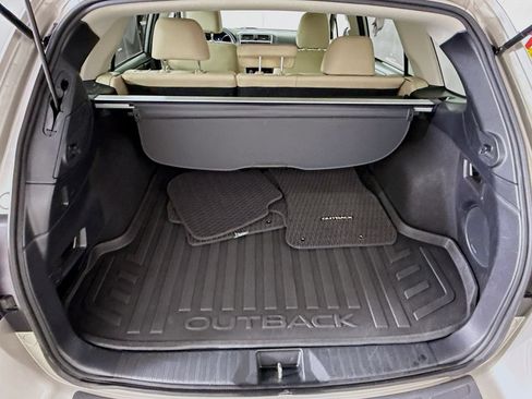 Used 2019 Subaru Outback 2.5i Limited AWD/4WD image 31