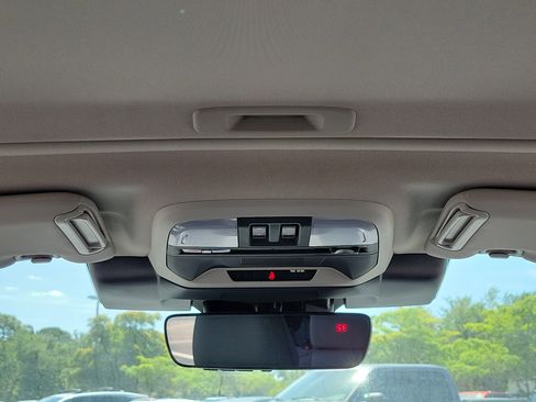 Used 2024 Subaru Crosstrek 2.0i Premium image 20