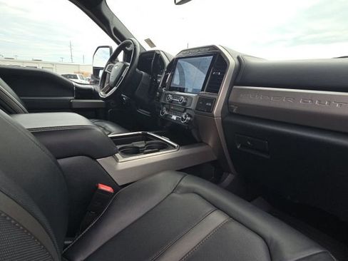 Used 2022 Ford F250 Platinum image 21
