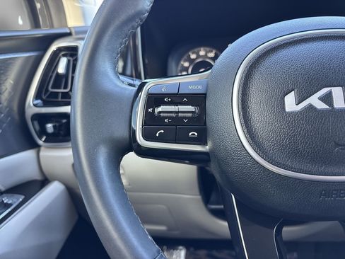 Used 2023 Kia Sorento SX image 30