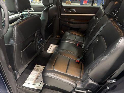 Used 2016 Ford Explorer XLT w/ Equipment Group 202A image 35