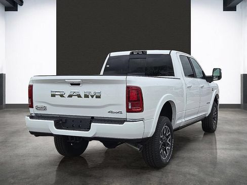 Used 2025 RAM 2500 Limited AWD/4WD image 9