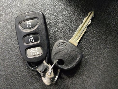 Used 2018 Hyundai Elantra SEL image 32