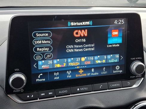 Used 2025 Nissan Sentra SR image 17