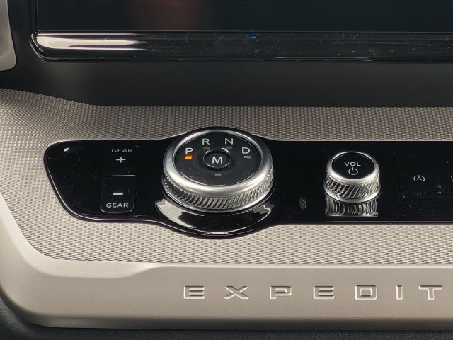 New 2026 Ford Expedition Active RWD image 18