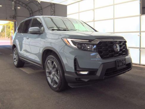 Used 2023 Honda Passport EX-L image 4