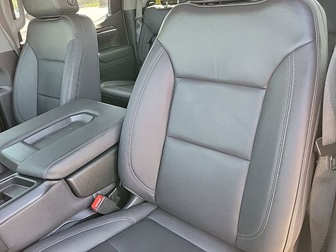 Used 2025 Chevrolet Silverado 1500 LT image 12