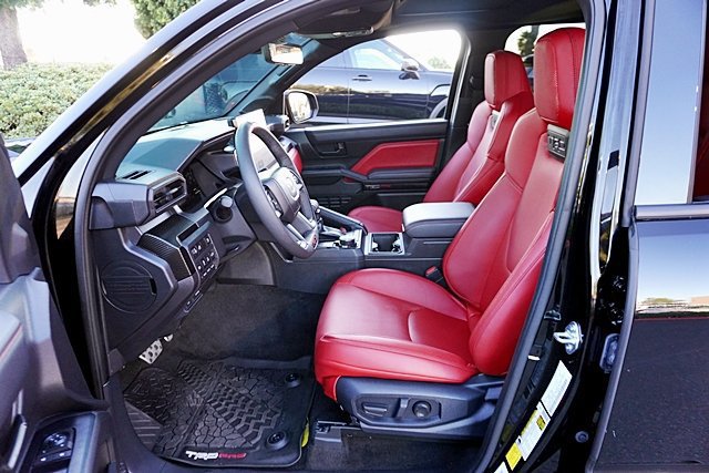 Used 2025 Toyota Tacoma TRD Pro AWD/4WD image 22