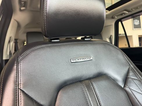 Used 2021 Ford Expedition Max Platinum image 17