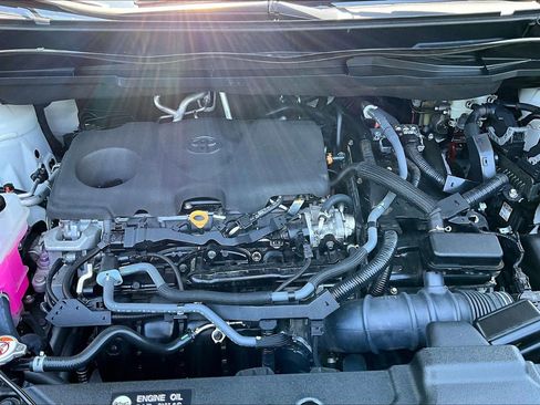 Used 2023 Toyota Sienna XLE FWD image 10