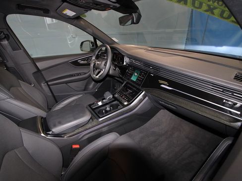 Used 2025 Audi Q7 3.0T Prestige w/ Prestige Package AWD/4WD image 24