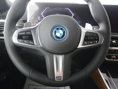 New 2026 BMW X5 xDrive50e w/ M Sport Package AWD/4WD image 19