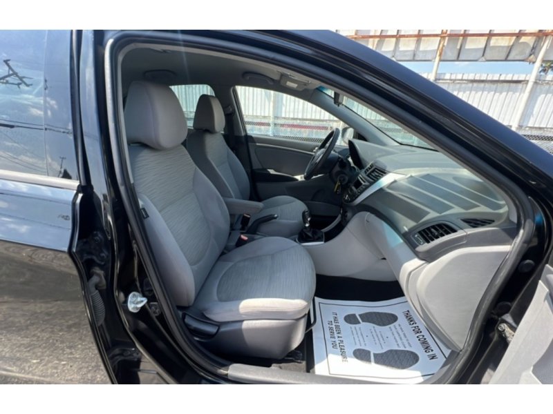 Used 2016 Hyundai Accent SE FWD image 18