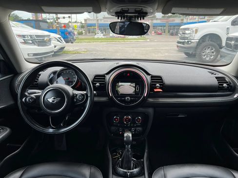 Used 2017 MINI Cooper Clubman FWD image 12