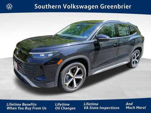 New 2026 Volkswagen Tiguan SE FWD image 1