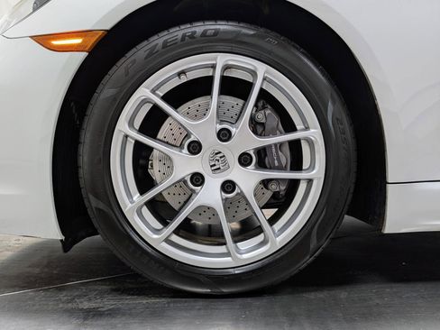 Used 2021 Porsche 718 Cayman image 13