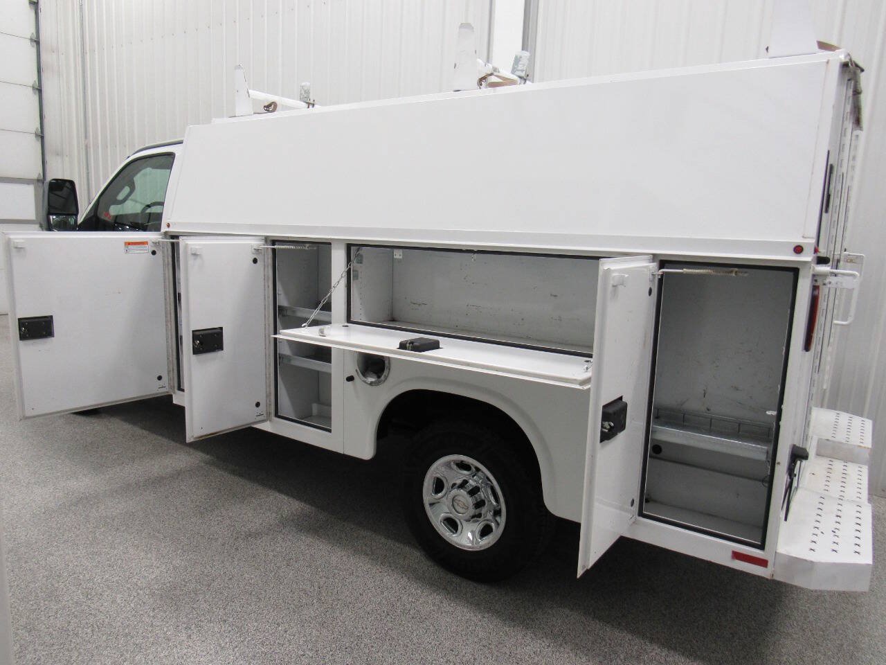 Used 2018 Chevrolet Express 3500 w/ Power Convenience Package RWD image 21