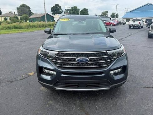 Used 2024 Ford Explorer XLT w/ Equipment Group 202A AWD/4WD image 5