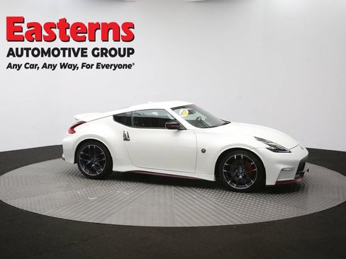 Used 2020 Nissan 370Z NISMO RWD image 47