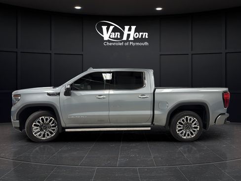 Used 2025 GMC Sierra 1500 Denali Ultimate AWD/4WD image 4