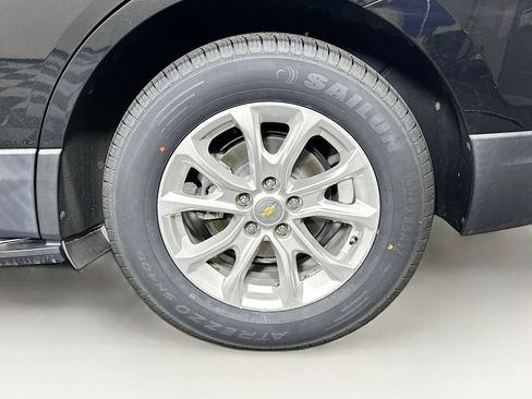 Used 2018 Chevrolet Equinox LT image 11