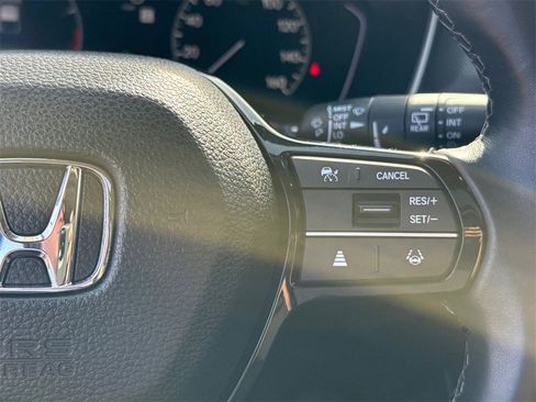 Used 2024 Honda Civic EX-L image 19
