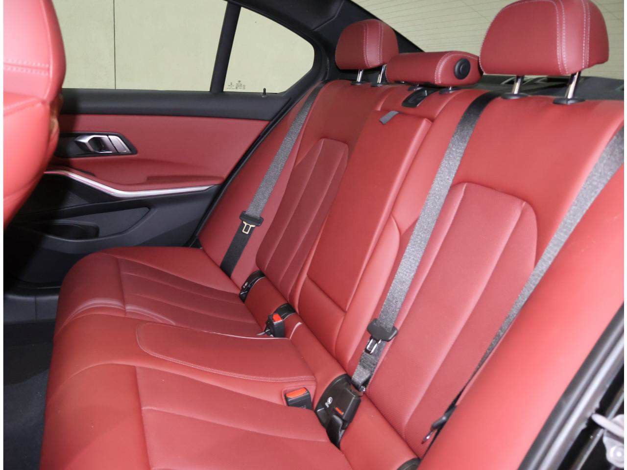 Certified 2023 BMW 330i Sedan w/ Convenience Package RWD image 16