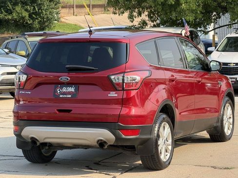 Used 2017 Ford Escape SE FWD image 6