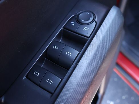 Used 2025 Chevrolet Colorado Trail Boss AWD/4WD image 8