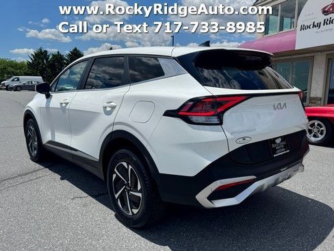 Used 2023 Kia Sportage LX AWD/4WD image 5